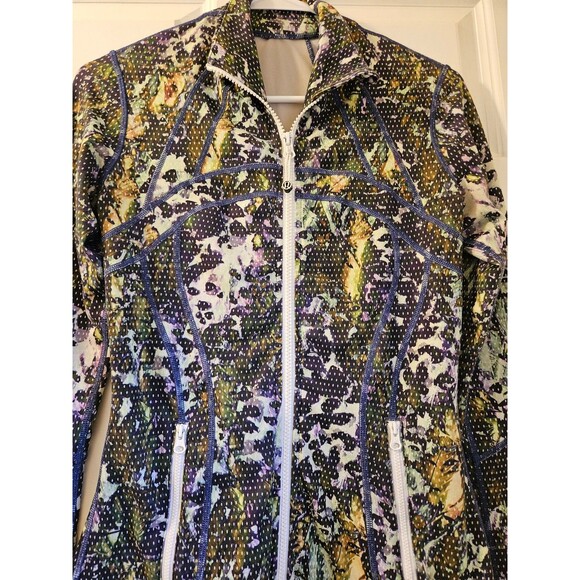 Lululemon Zip Up Athletic Jacket Size 4 Floral Print - Picture 2 of 6